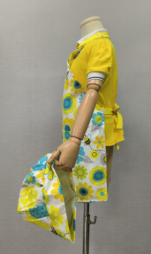 Yellow children's cute waterproof apron and hat