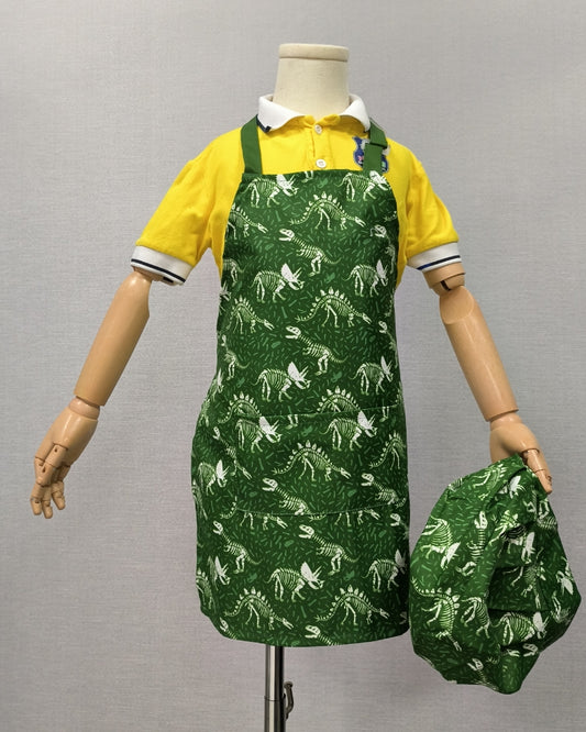 Green children's cute waterproof  apron and hat