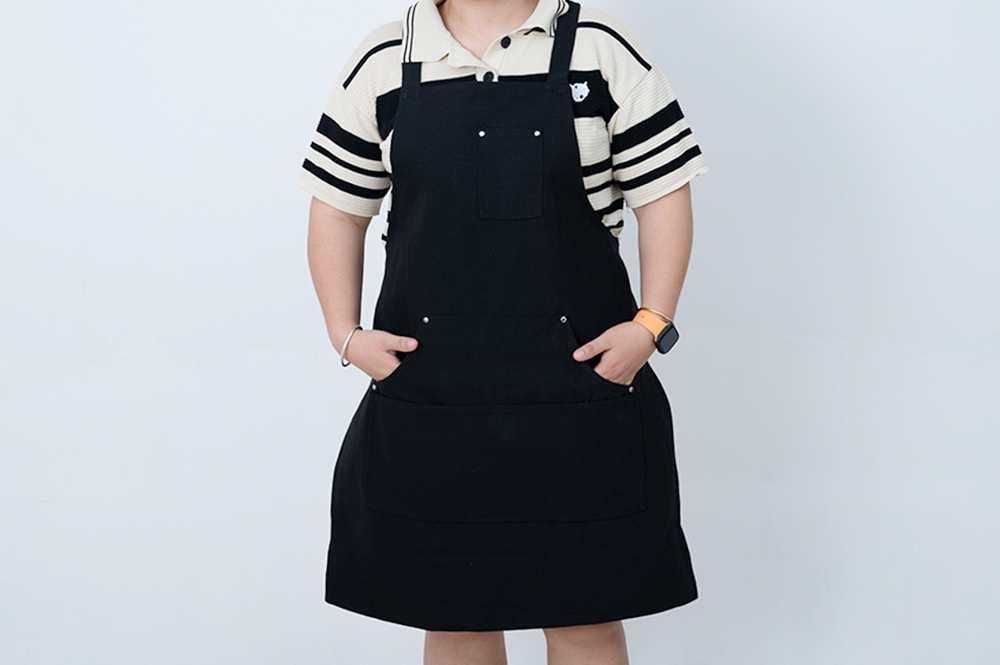 Black and white apron-EAPRON- Apron, Oven mitt, Pot holder, Tea towel, Table cloth